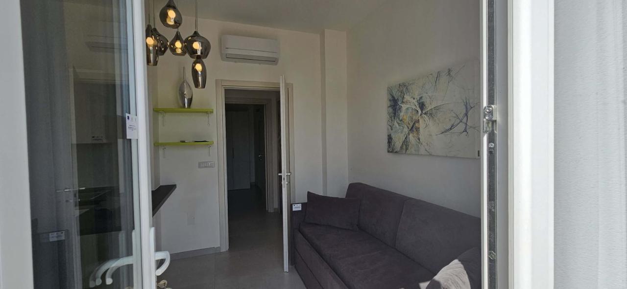 Diletta'S Residence Сант-Исидоро Экстерьер фото